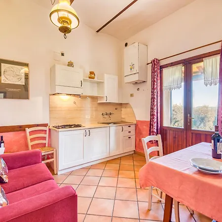 Broom With Shared Pool Apartment *
