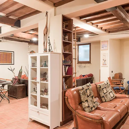 Broom With Shared Pool *